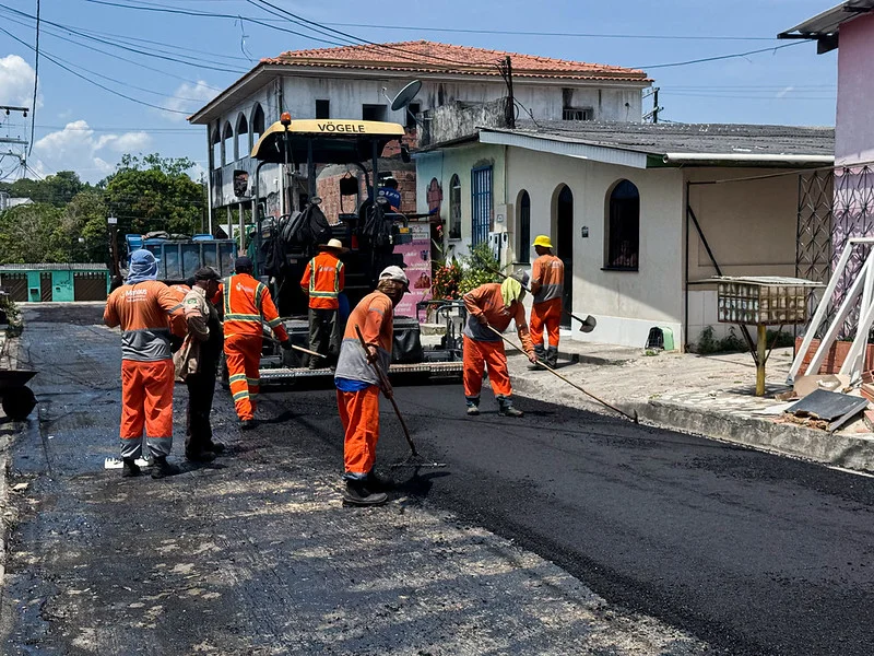 Prefeitura de Manaus avança com recapeamento e transforma condições de tráfego na zona Norte