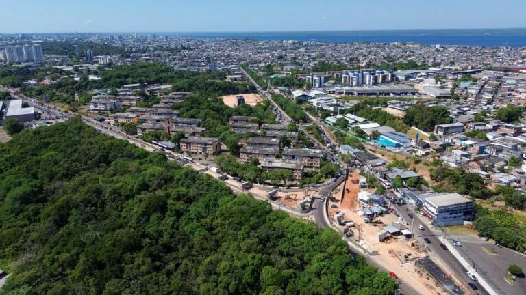 Com 30% das obras concluídas, Prefeitura de Manaus avança na construção do complexo viário ‘Passarão’