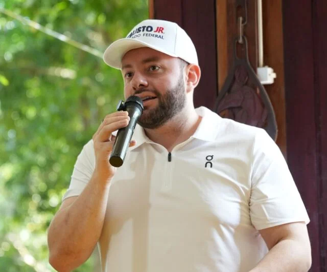 Fausto Júnior solicita investigação sobre falta de abastecimento de água em Manaus