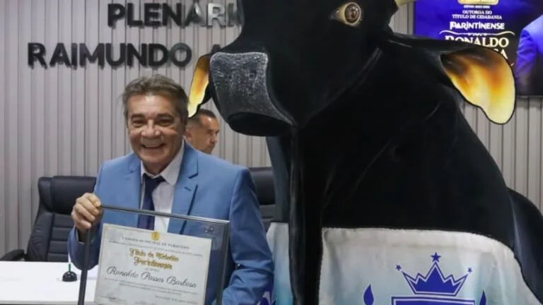 Mestre Ronaldo Barbosa é homenageado pela Câmara Municipal de Parintins - Portal Remador