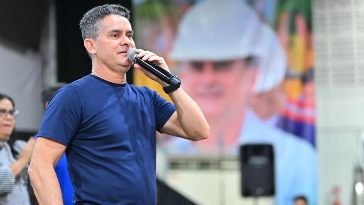 Jovens participam da construção do plano de governo de David Almeida