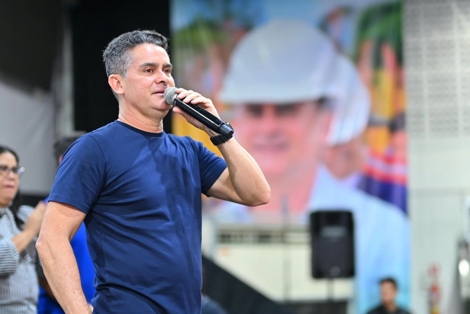 Jovens participam da construção do plano de governo de David Almeida
