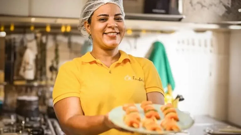 Cursos gratuitos e com certificação da Coca-Cola Brasil ajudam pequenos empreendedores a se preparar para o segundo semestre