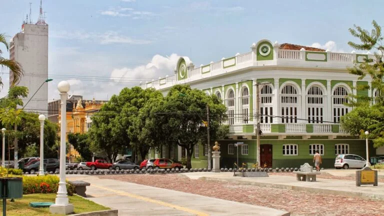 Quarta edição do Amazon Poranga Fashion reúne desfiles de mais de 20 marcas autorais em Manaus