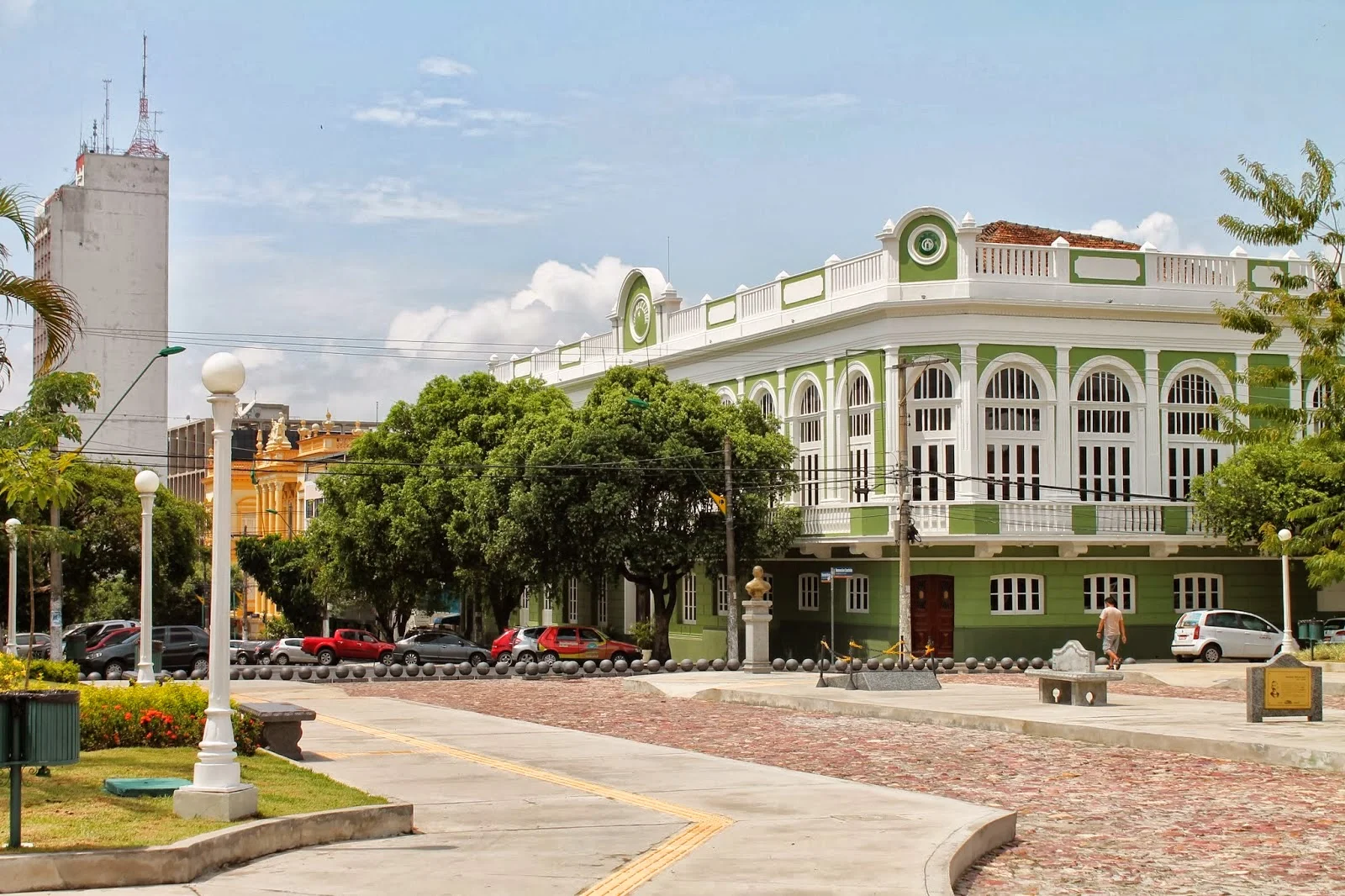 Quarta edição do Amazon Poranga Fashion reúne desfiles de mais de 20 marcas autorais em Manaus