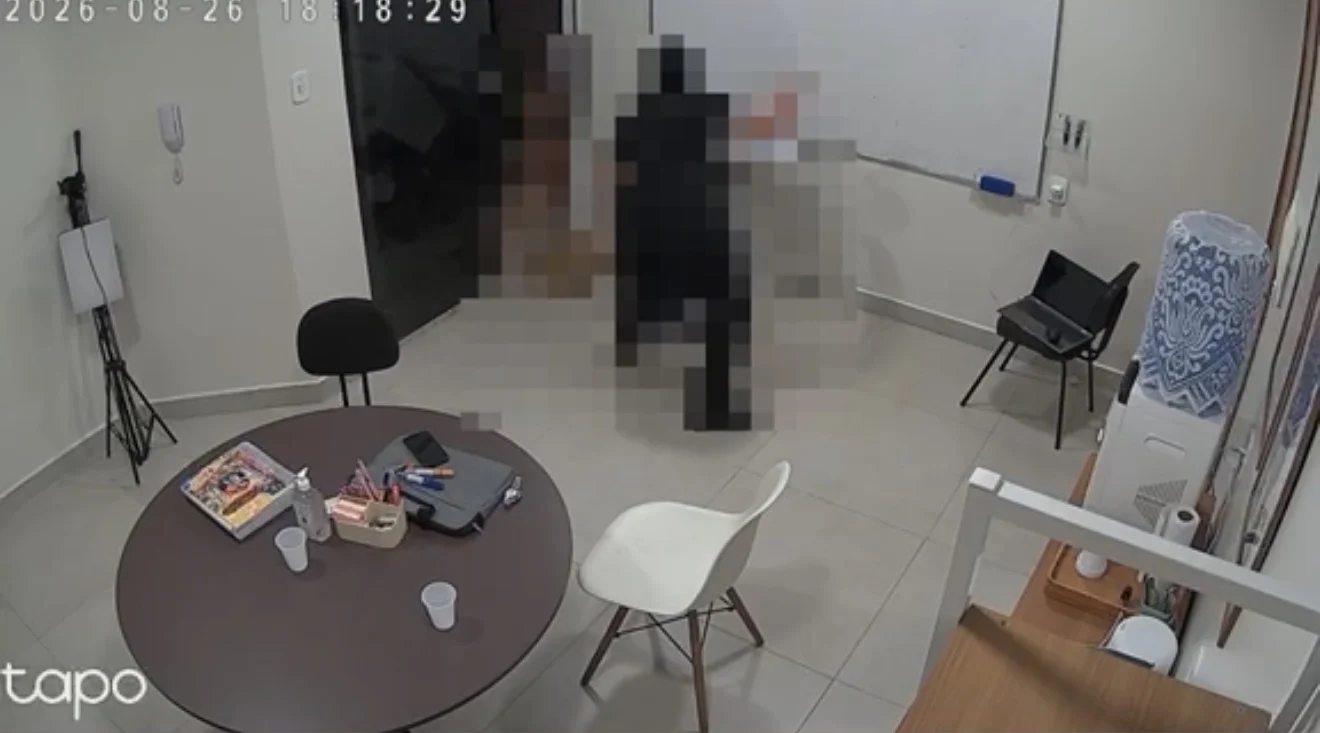Por nota baixa, aluno de 15 anos esfaqueia professor pelas costas em centro de reforço na zona centro-sul de Manaus