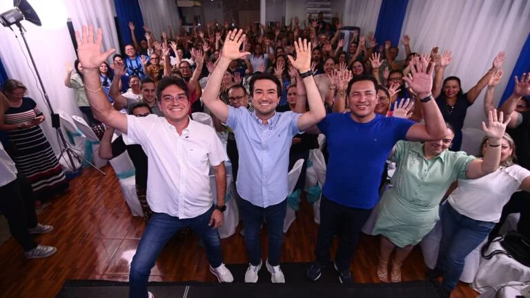 Encontro reúne mais de 130 professores para debater educação e gestão pública em Manaus