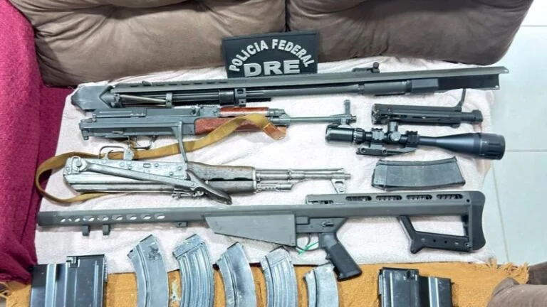 PF cumpre 43 mandados, bloqueia milhões e destrói pistas clandestinas no AM
