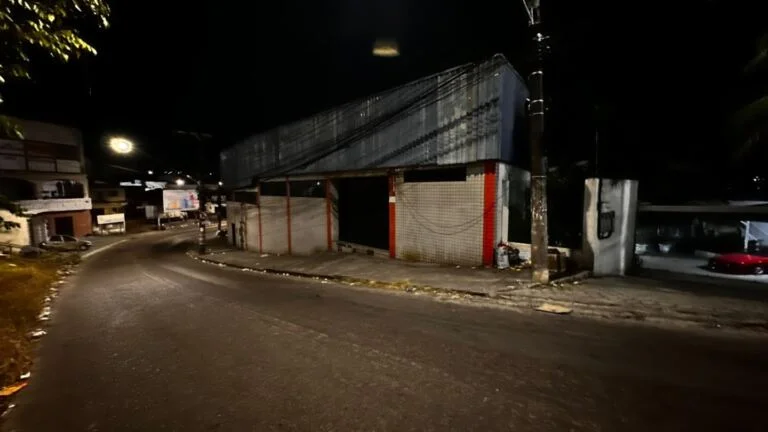 Escândalo: Roberto Cidade tenta comprar R$ 160 milhões em colchões numa oficina e R$ 23 milhões em redes numa loja de bebida