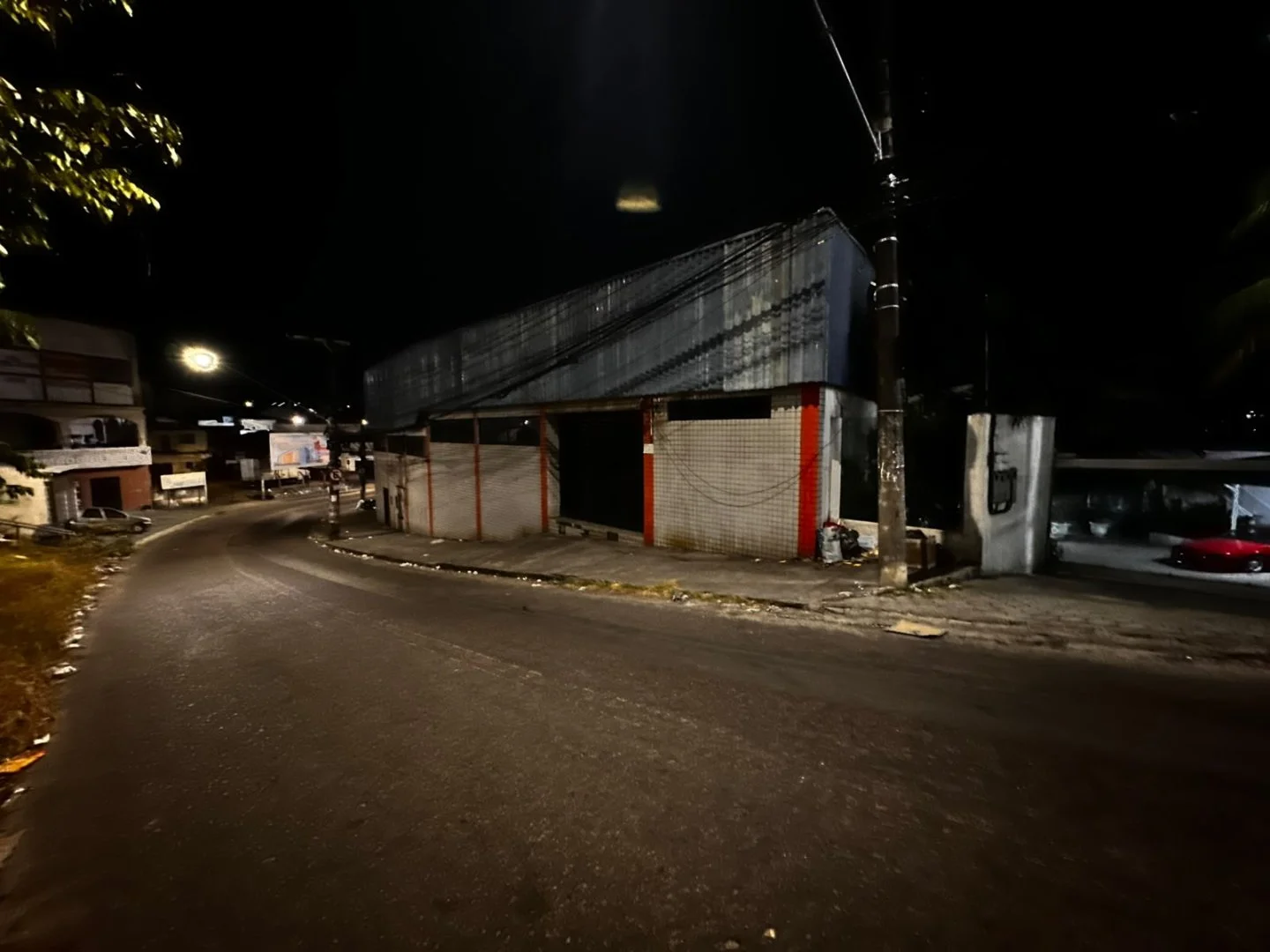 Escândalo: Roberto Cidade tenta comprar R$ 160 milhões em colchões numa oficina e R$ 23 milhões em redes numa loja de bebida