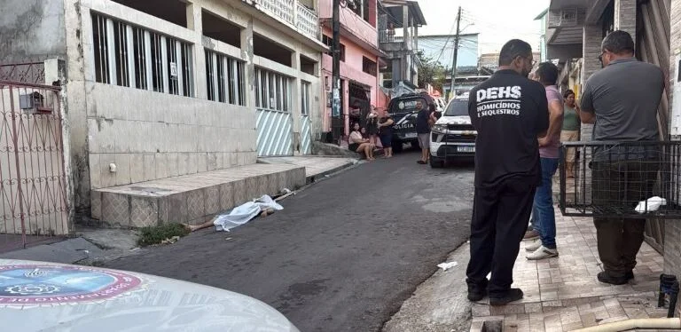 Dono de casa aplica mata-leão para defender patrimônio e mata suspeito de assalto no Morro da Liberdade