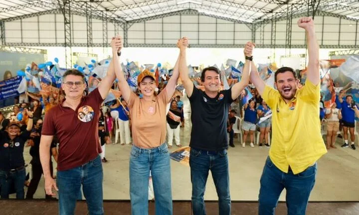 Jender Lobato reúne mais de 600 pessoas no Brasileirinho ao lado de David Almeida, Renato Júnior e Aryel Almeida