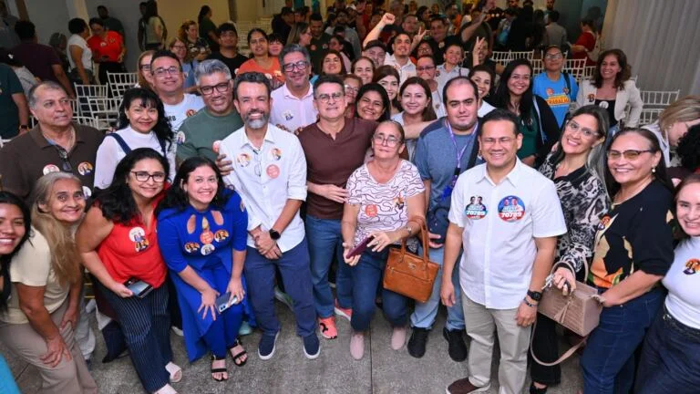 Em encontro com arquitetos e urbanistas, David propõe intervenções viárias para desafogar trânsito na capital