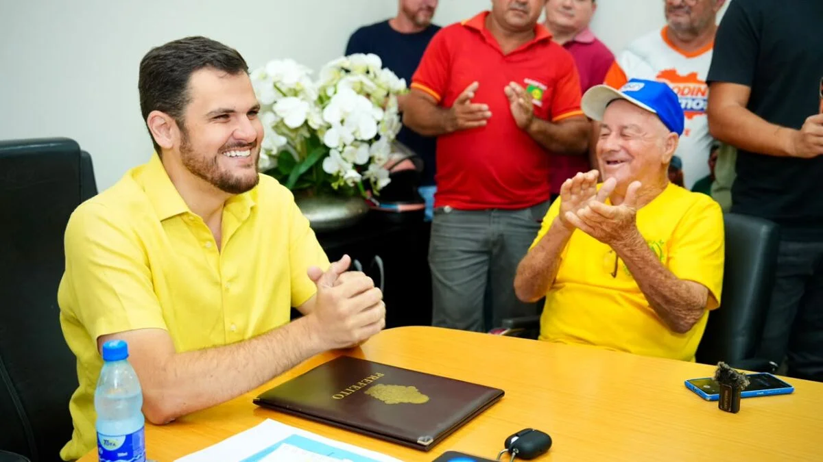 Prefeito Renato Junior sanciona lei aguardada há 25 anos que garante subsídio de até R$ 3 milhões mensais para o transporte complementar de Manaus