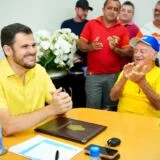 Prefeito Renato Junior sanciona lei aguardada há 25 anos que garante subsídio de até R$ 3 milhões mensais para o transporte complementar de Manaus