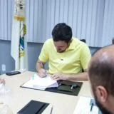 Prefeito Renato Junior libera mais de R$ 7,4 milhões para o Proesc e garante mais autonomia e agilidade para pequenos reparos em 515 escolas de Manaus