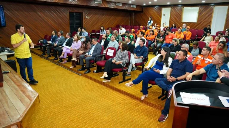 Prefeito Renato Junior apresenta ao MP-AM ações de Manaus no combate às queimadas e oferece estrutura para parceria com municípios do Amazonas