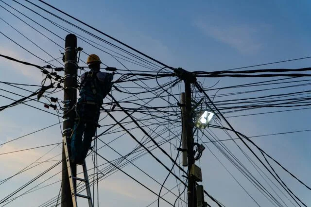 MP questiona Âmbar Energia sobre regularidade no processo de substituição da fiação pública em Manaus - Portal Remador