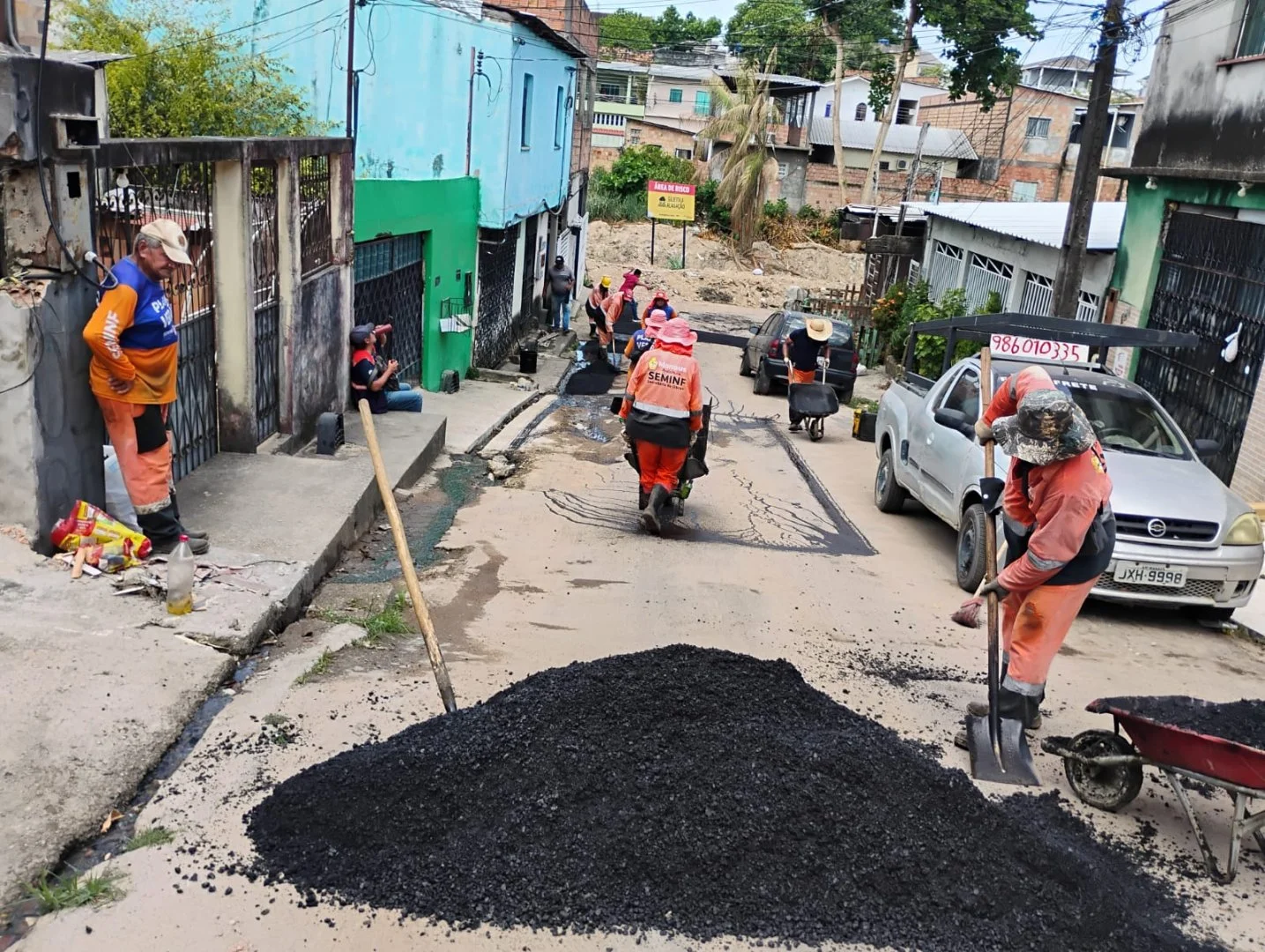 Prefeitura de Manaus realiza manutenção asfáltica em ruas do Nova Esperança e melhora mobilidade na zona Centro-Oeste