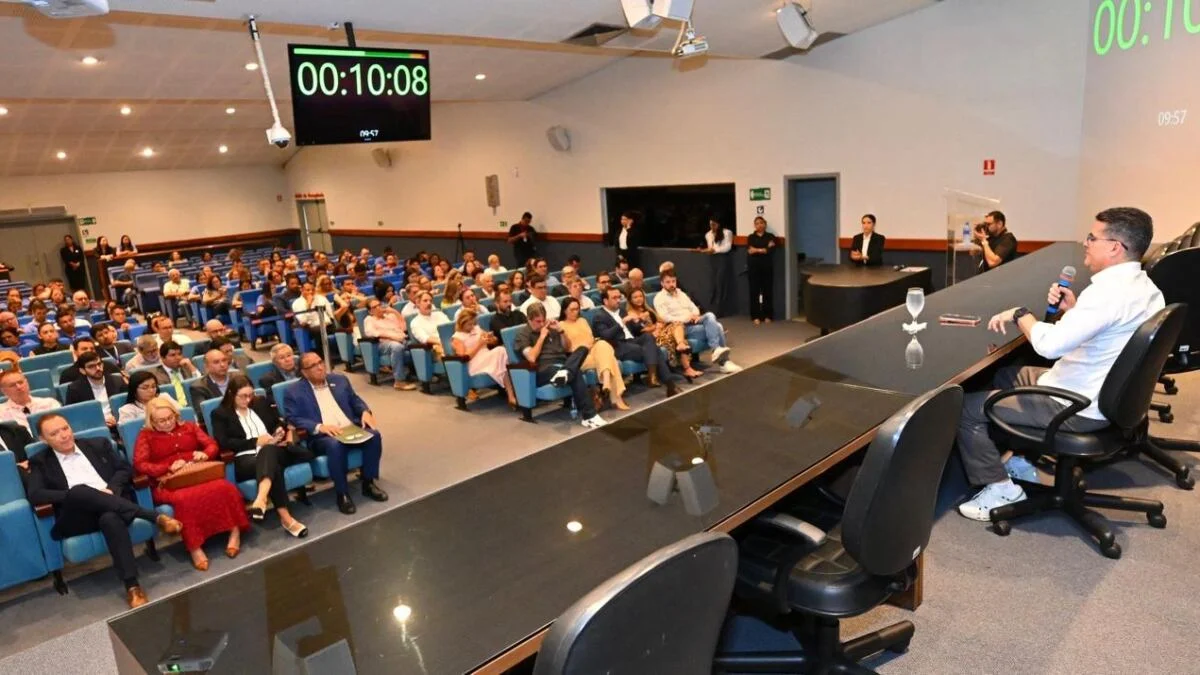 David lembra investimentos no Distrito Industrial e garante defesa dos incentivos e geração de empregos da Zona Franca