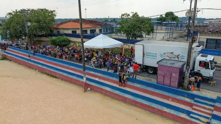 Prefeitura de Manaus beneficia cerca de 4,5 mil famílias na zona Leste com distribuição de 70 mil peixes