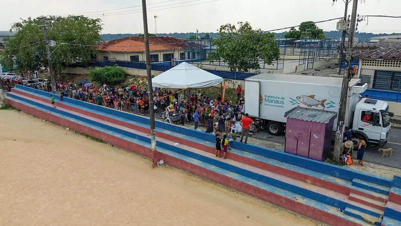Prefeitura de Manaus beneficia cerca de 4,5 mil famílias na zona Leste com distribuição de 70 mil peixes