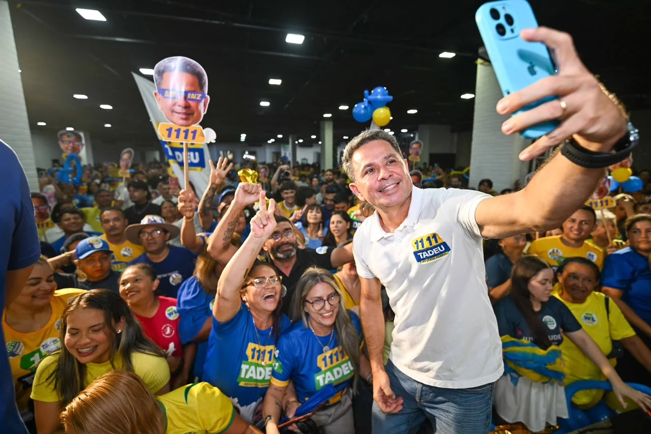 Tadeu de Souza reúne milhares de pessoas em Manaus e reforça compromisso com a educação e a ZFM