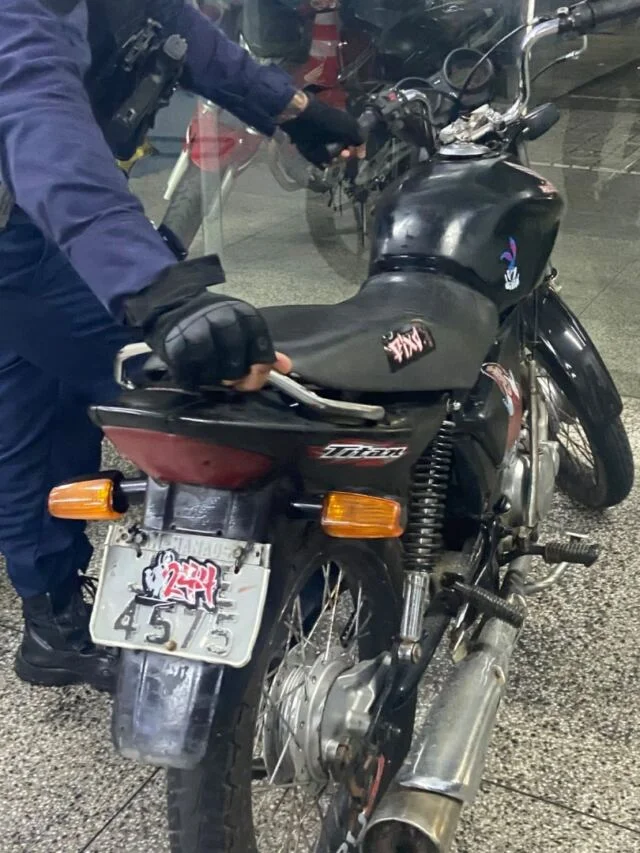 Guarda Municipal detém suspeito de furto a turista e apreende moto com chassi adulterado