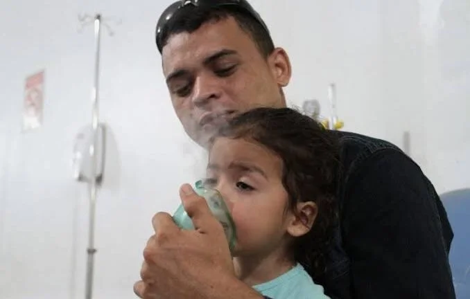 Manaus registra 82 atendimentos de urgência em oito dias devido à densa fumaça de queimadas