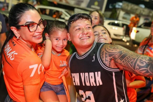 Carreata do 70 toma ruas de Manaus na véspera da eleição e acompanha crescimento de David em pesquisa