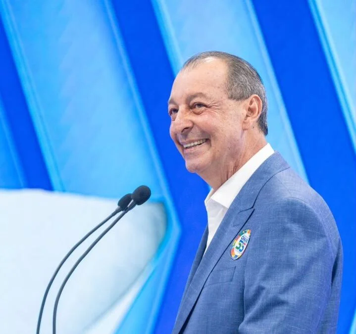 Experiente, Omar relembra entregas e apresenta propostas para novo governo em debate