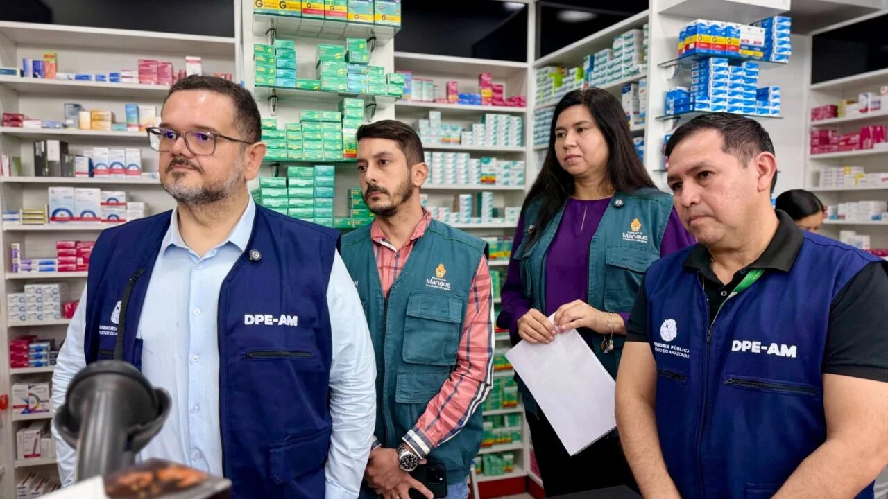 Operação ‘Farma’ verifica práticas comerciais e coleta de dados em drogarias de Manaus