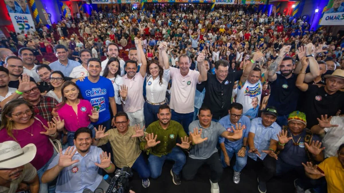 PoderData: Omar Aziz tem 56% dos votos válidos e abre 12 pontos de vantagem sobre adversária