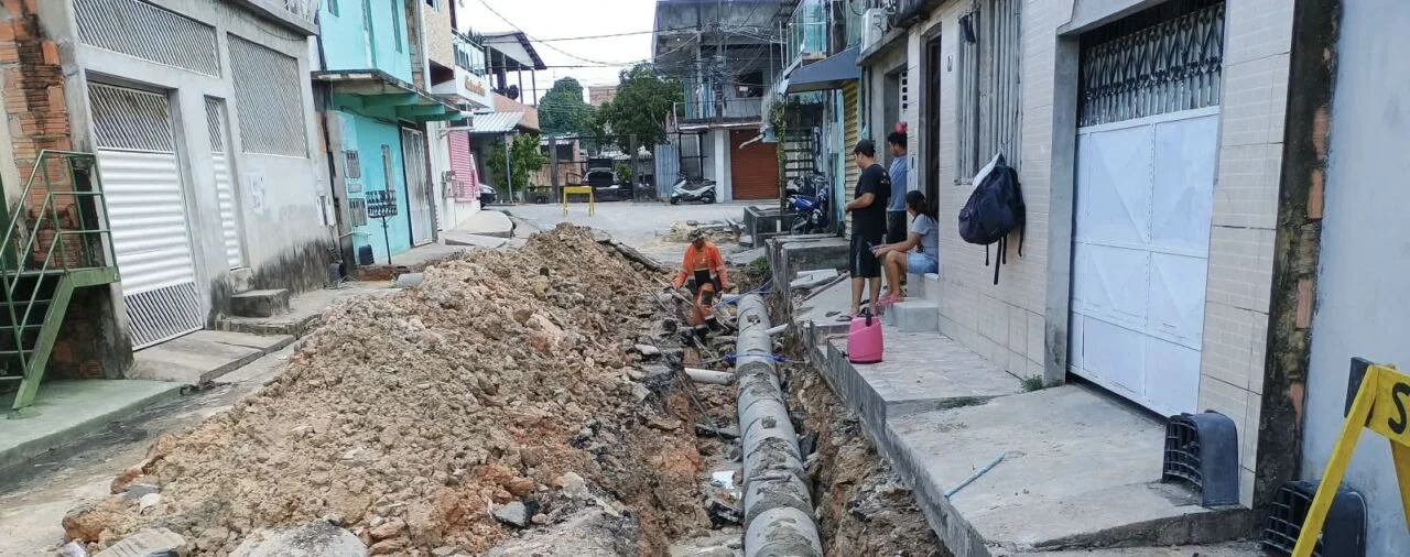Prefeitura de Manaus substitui 60 metros de drenagem na comunidade Mundo Novo para melhorar escoamento da água da chuva