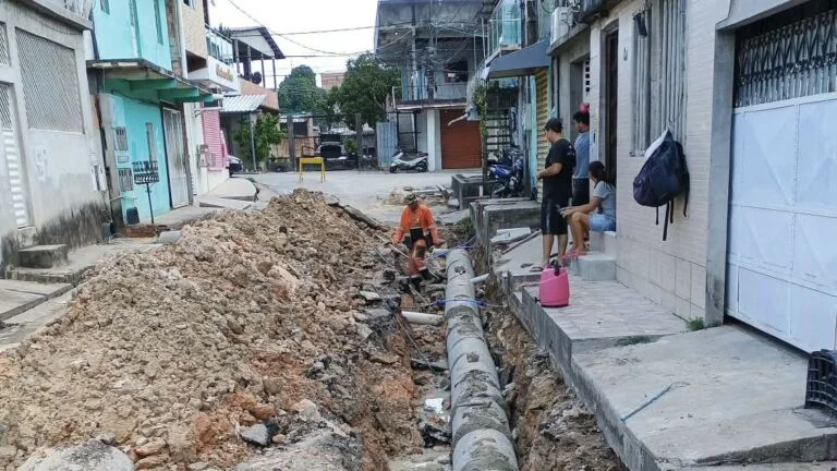 Prefeitura de Manaus substitui 60 metros de drenagem na comunidade Mundo Novo para melhorar escoamento da água da chuva