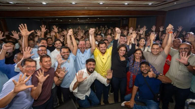 Após anúncio de apoio de Renato Júnior, Omar apresenta plano de ação conjunta entre governo e prefeitura a partir de 2027